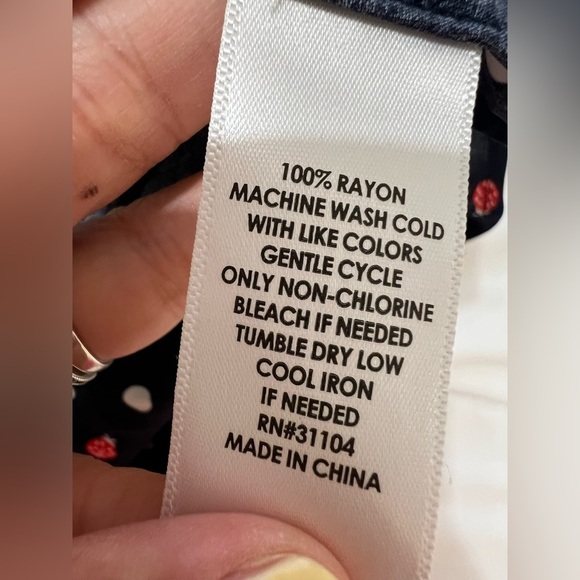 Crown & Ivy Navy Polka Dot with lady bugs Blouse size 3X - Picture 9 of 12